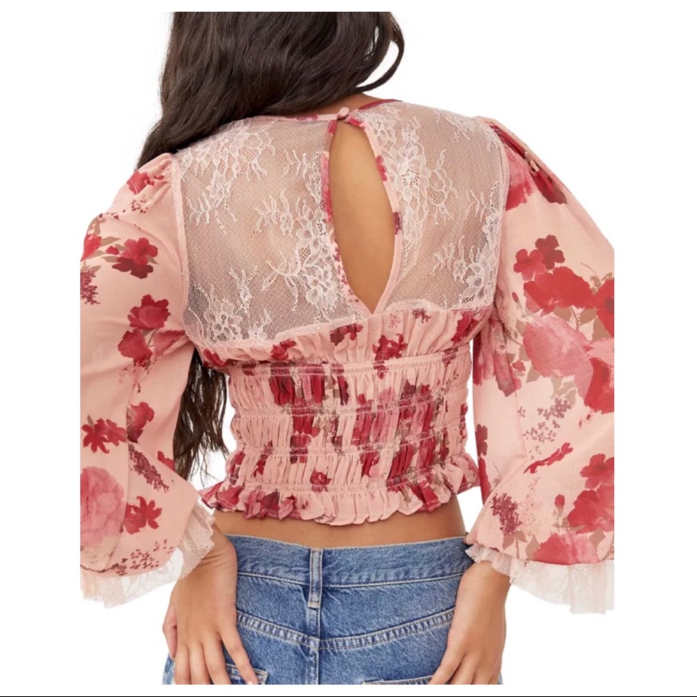 FREE PEOPLE BOHO BLOUSE FLORAL FESTIVAL PRINT LONG SLEEVES CROP TOP A2C - Picture 3 of 9